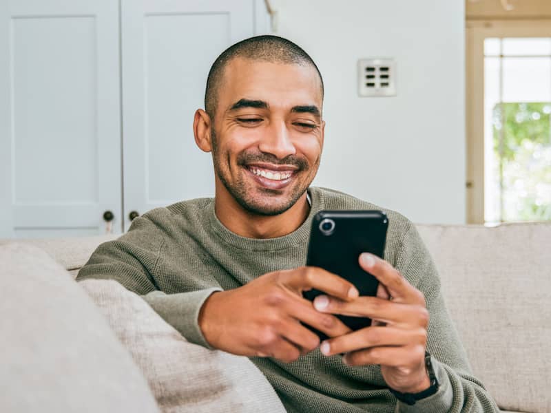 A man holding a cell phone